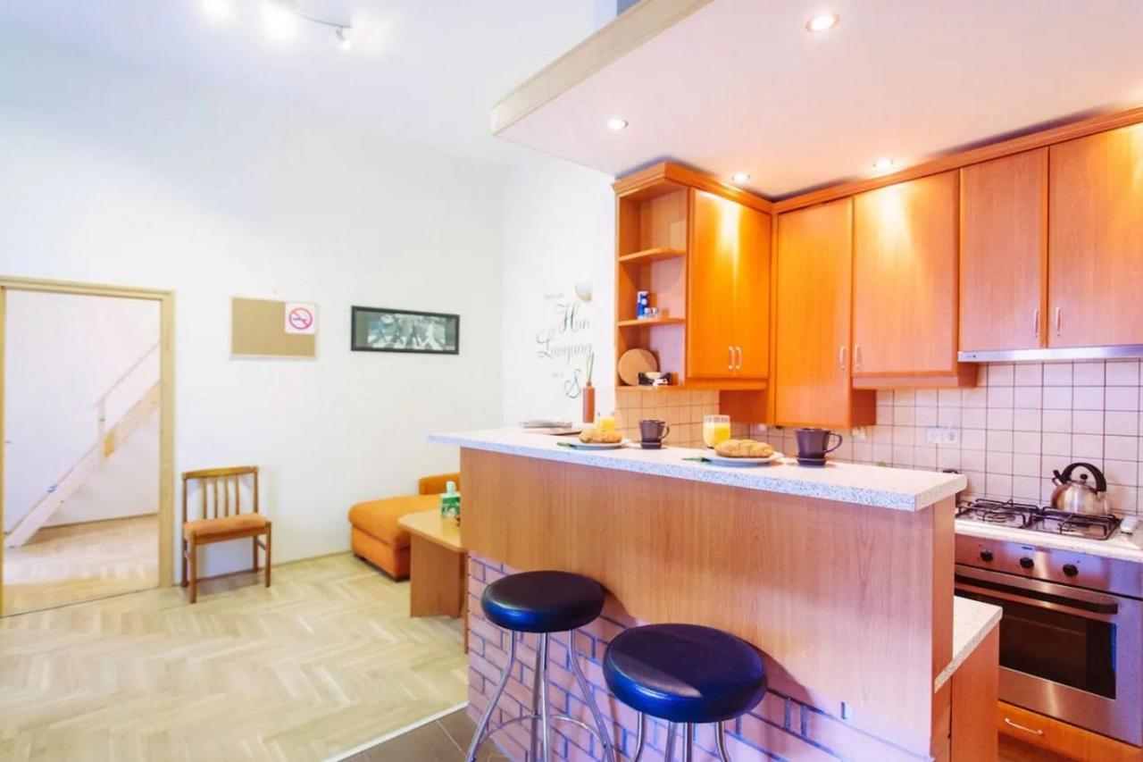 All In 10 Apartment, Bp Downtown Ac Budapest Bagian luar foto